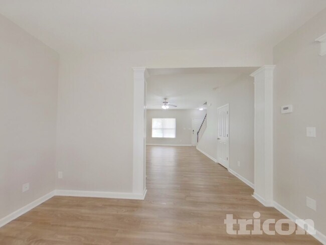 Photo - 411 Matfield Ct