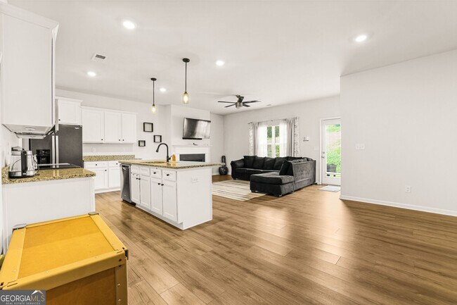 Photo - 4514 Fillmore Trl SW