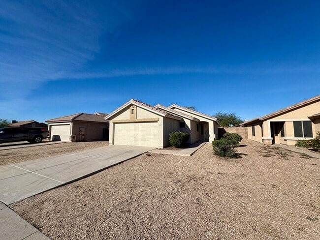 Building Photo - 878 E Graham Ln