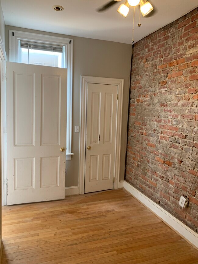 Bed 2 - 319 N 2nd St Unit B