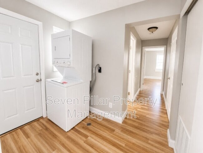 Photo - 1048 Republic Ave