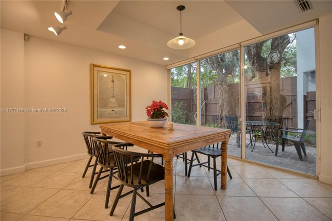 Photo - 2200 Lincoln Ave