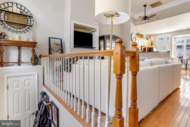 Photo - 613 N St Asaph St Casa Adosada