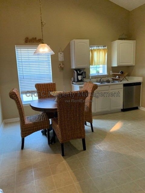 Photo - 5024 Holdsworth Dr