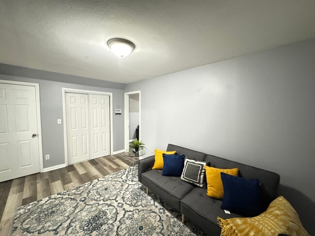 Photo - 23 Pond Lily Ave