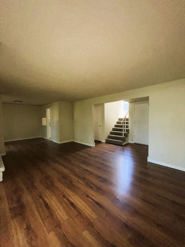Photo - 2 Bedroom 2.5 Bathroom Townhome $500 Move-...