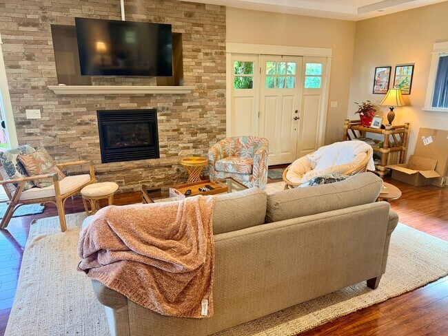 Photo - Piiholo Country Home