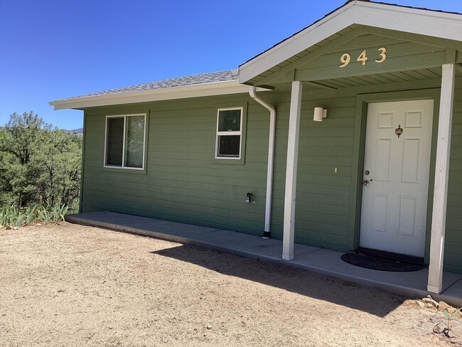 Photo - Charming Hillside Retreat in Prescott’s Highly Desirable Mountain Club