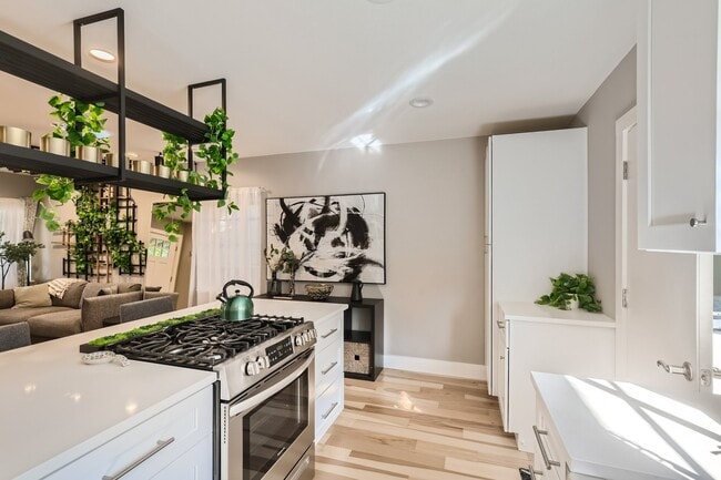 Photo - 408 Hammack Dr