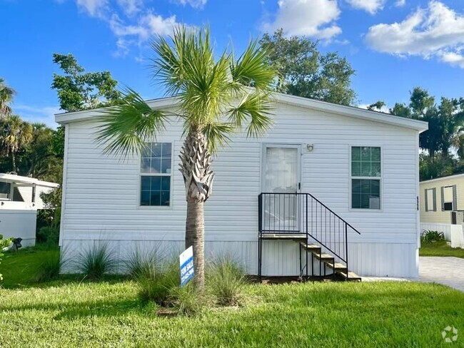 Building Photo - 6550 Hidden Oaks Dr Rental
