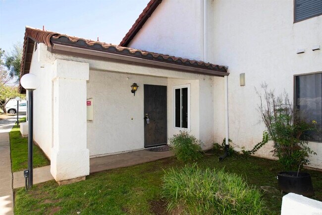 Photo - 2425 Cranston Dr