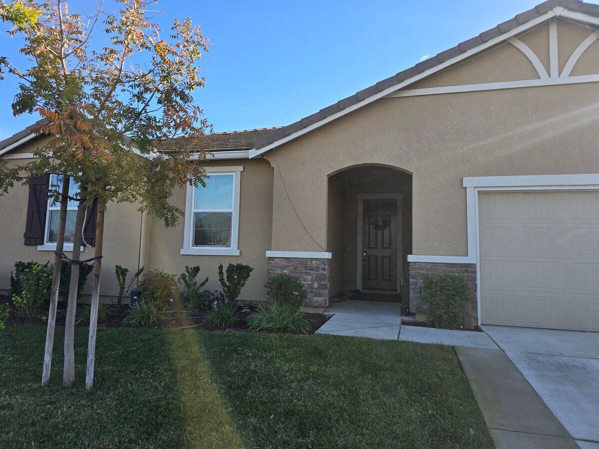 Photo - 6885 E Braly Ave