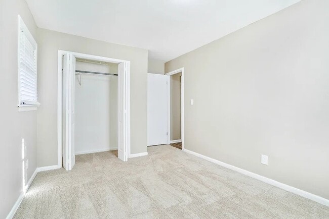 Photo - 844 Parkstone Dr