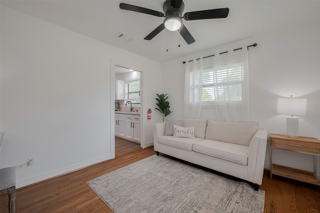 Photo - 8057 Ridgeview Dr