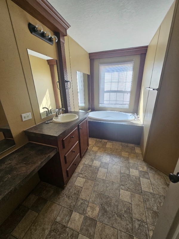 Photo - 901 NE 95th St