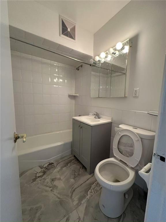 Photo - 175 72nd St Unidad 2