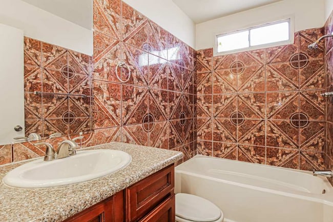 Photo - 6045-6S42 S 42nd St