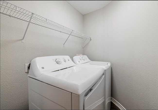 Photo - 8527 N Capital of Texas Hwy Unidad 2047