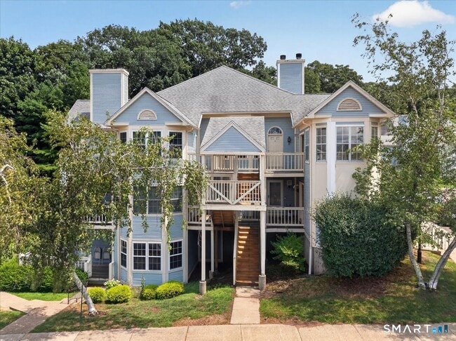 Building Photo - 75 Redwood Dr Unit 305