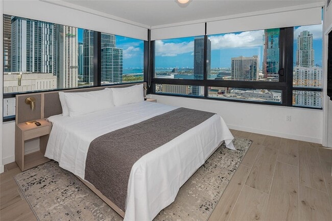 Building Photo - 225 N Miami Ave Unit 2801
