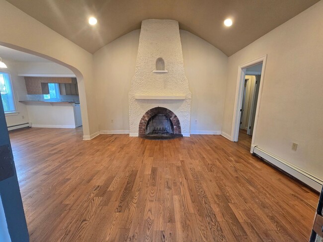 Photo - Large Beautiful South Hill Home! Available...