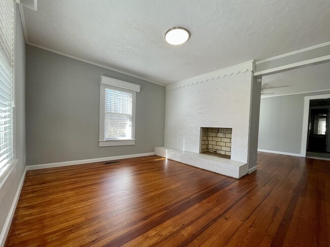 Photo - 1943 Blowing Rock Blvd