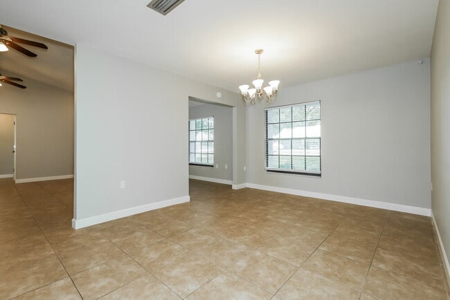5432 Houston Dr