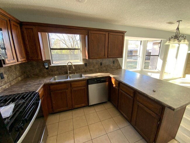 Photo - 2817 Forest Dr