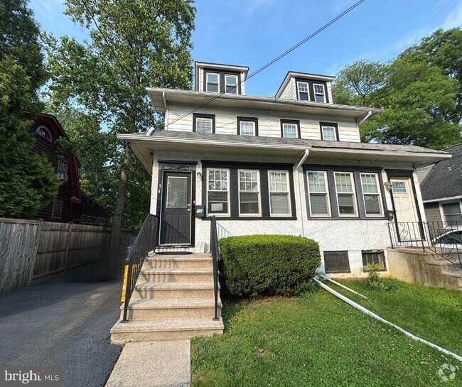 Building Photo - 34 Wilton St Rental