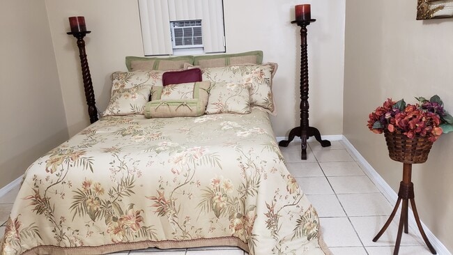 Photo - 9725 SW 85th St Unit 1