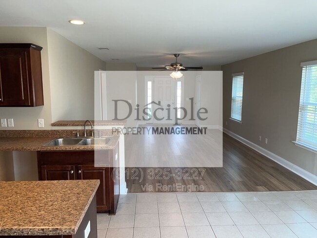 Photo - 202 Scarlett Ln