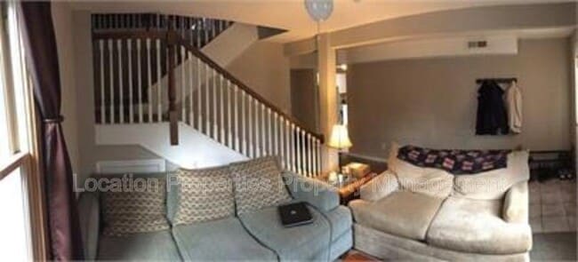 Photo - 310 E 11th St