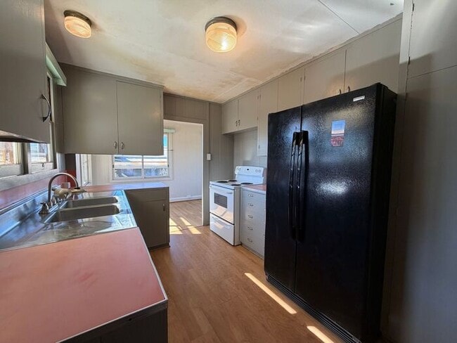 Photo - Pearl City: 3 bedroom 1.5 bath single family home with 1 car carport