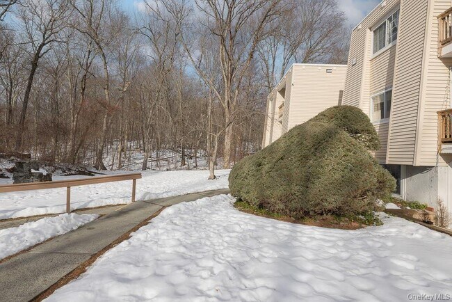 Photo - 529 Fox Run Ln