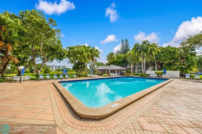 Photo - 3150 N Palm Aire Dr Condo Unit 309
