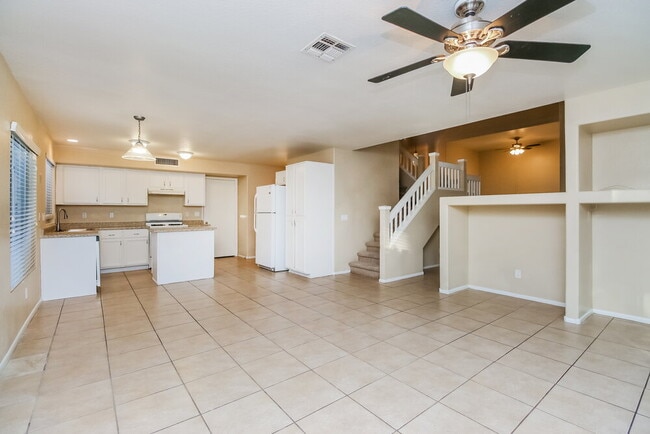 Photo - 919 W Juanita Ave