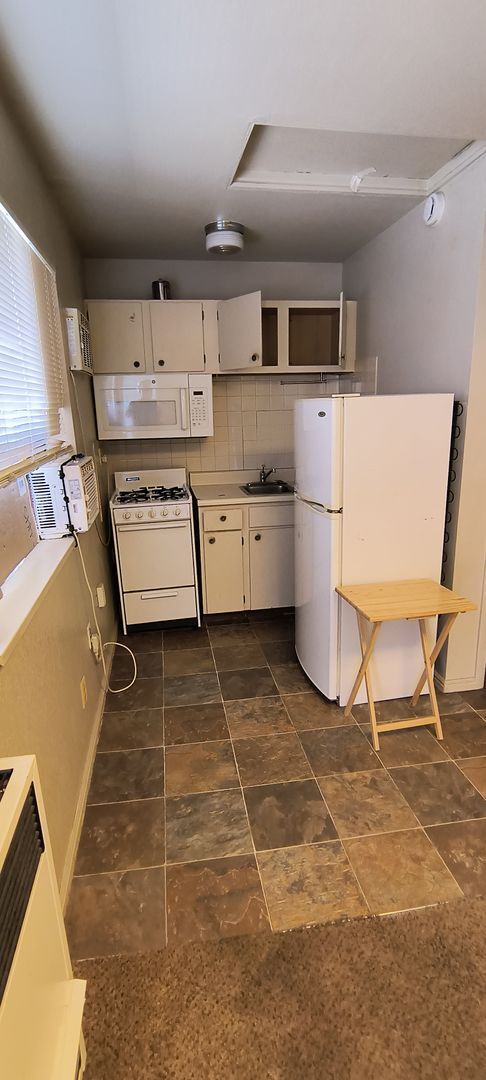 145 W 820 S Unit 145 West 820 South Unit E