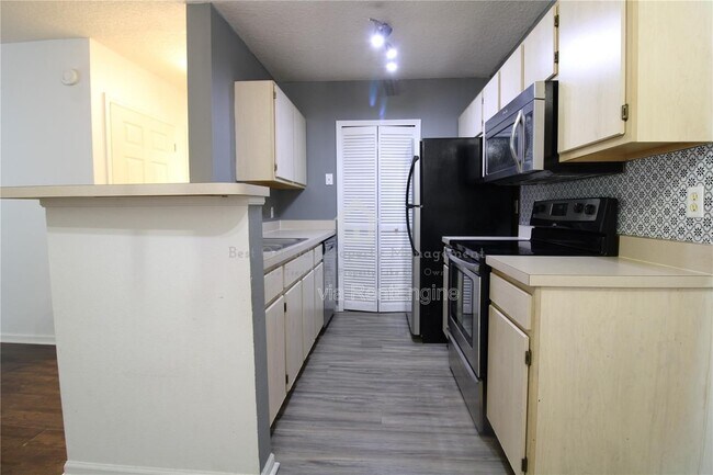 4348 S Kirkman Rd Unit 813 1