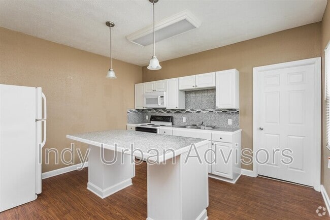 Building Photo - 3119 E Michigan St Rental