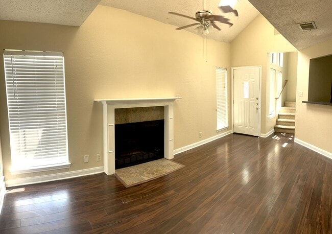 Photo - Anderson Mill Home 2 blocks from Noel Grisham the community park, and playground