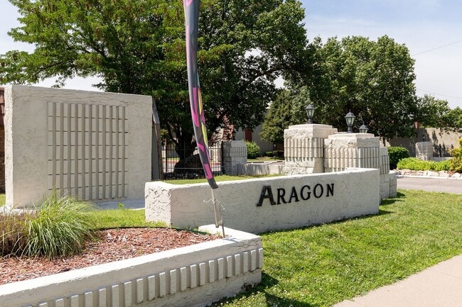 Photo - Aragon Apartments