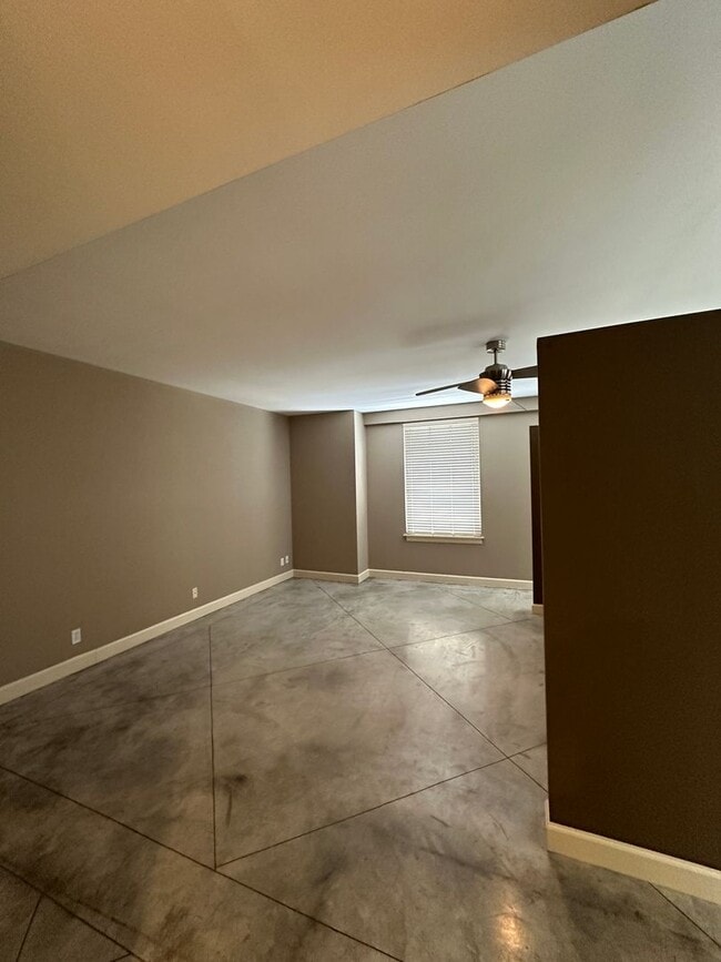 Photo - INCLUDES GARAGE PARKING AND INDOOR POOL! 1 BR/1 BA Downtown Memphis Condo in the Historic Claridg... Unit 702