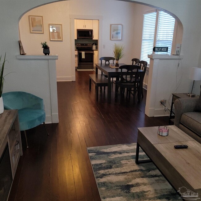 Photo - 105 N D St