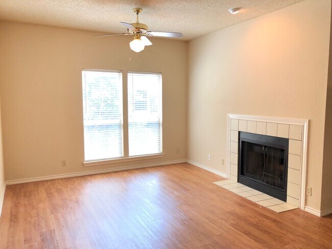 Photo - PRELEASE 8/15/2025 2 bed 2 bath Unit 205
