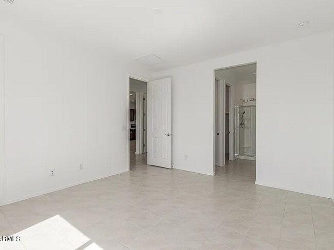 Photo - 637 S Lamar Pl
