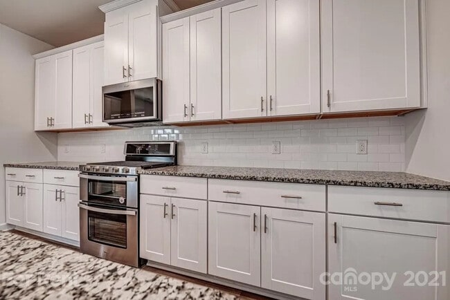 Photo - Room in Townhome on Tears Ln