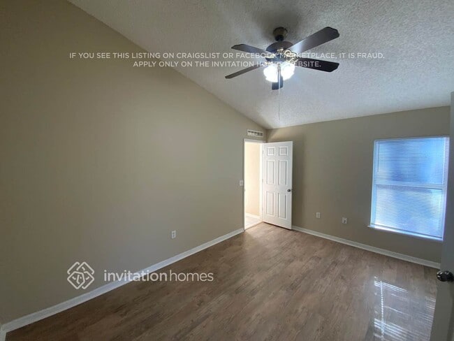 Photo - 2589 Auburndale St