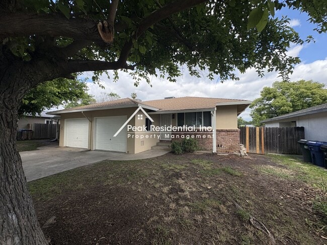Photo - Updated 2bd/1ba Sacramento Duplex
