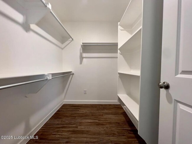 Photo - 2121 N Avenue L