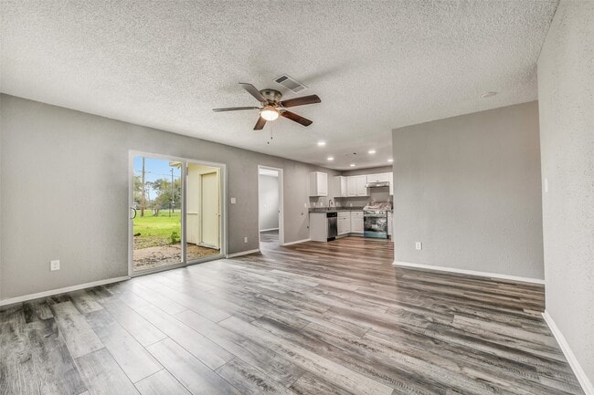 Photo - 405 Cherry St